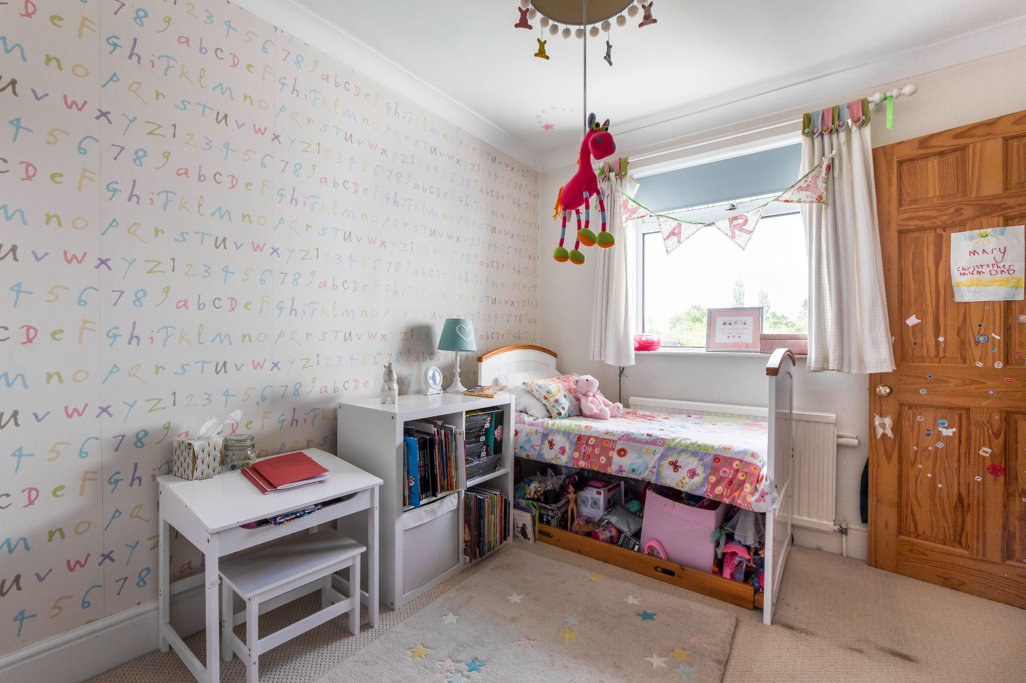 4 bedroom semi-detached house SSTC in Welham Green - Photograph 11