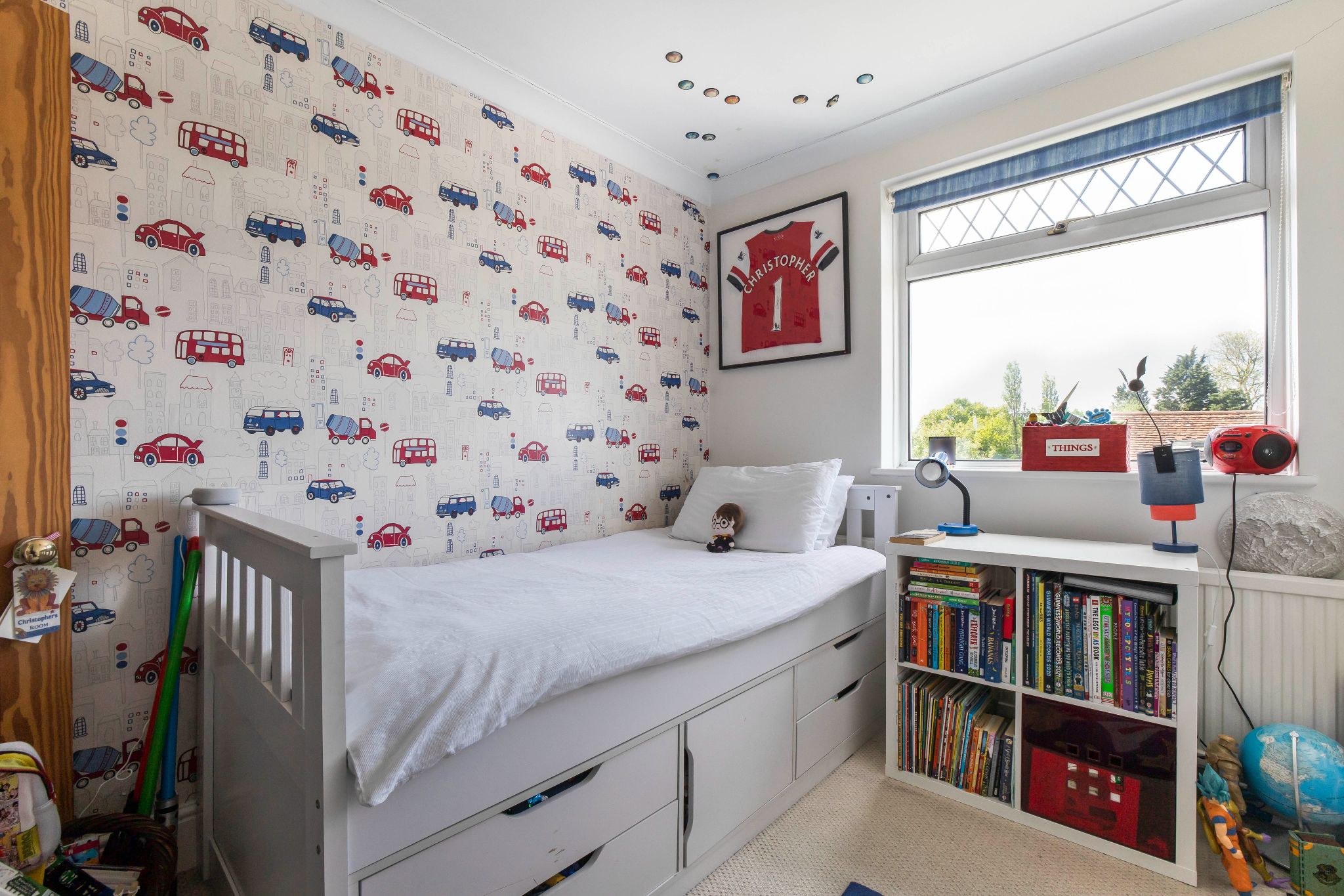 4 bedroom semi-detached house SSTC in Welham Green - Photograph 12