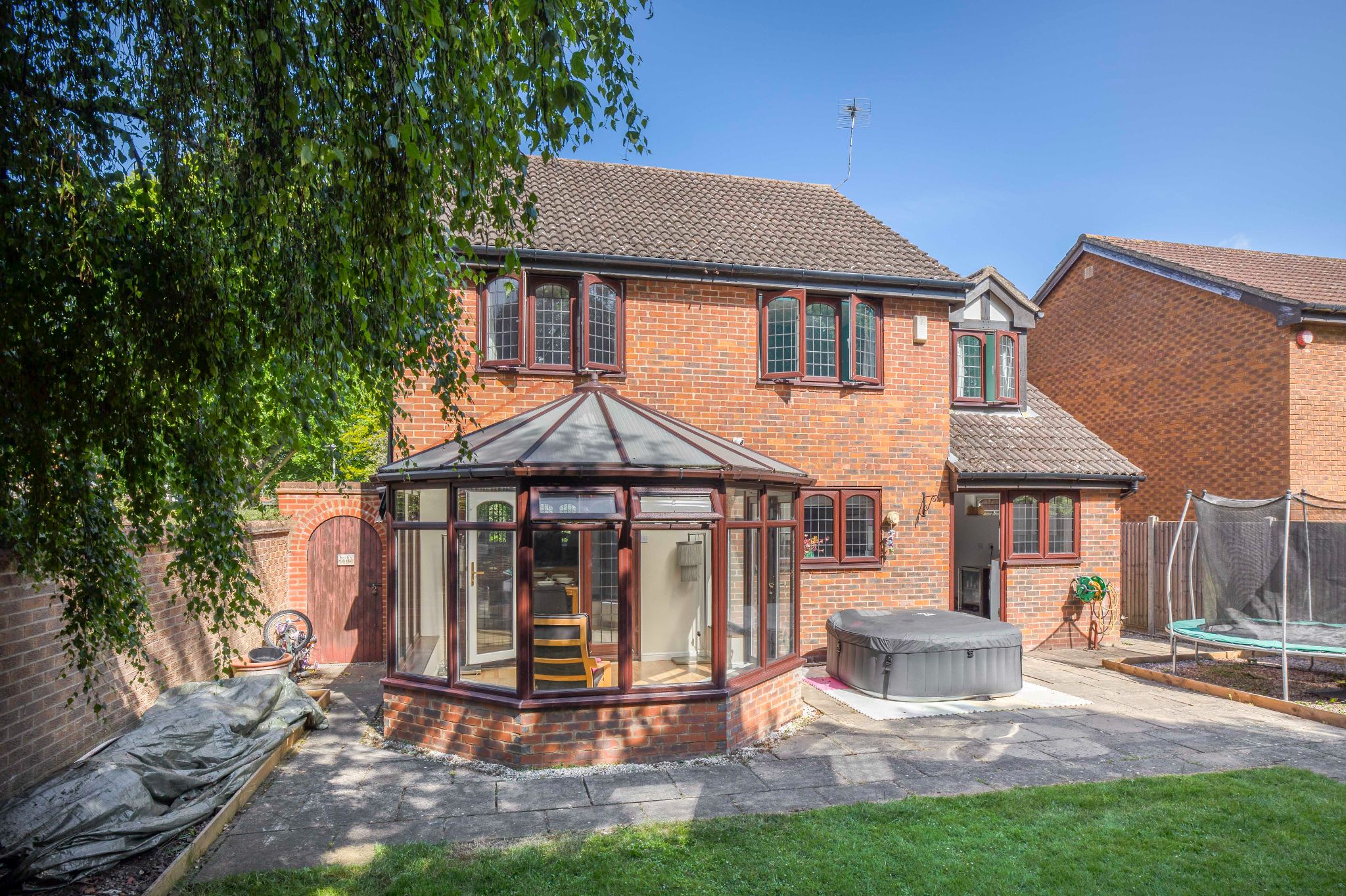 4 bedroom detached house Sale Agreed in Welwyn Garden City - Photograph 25