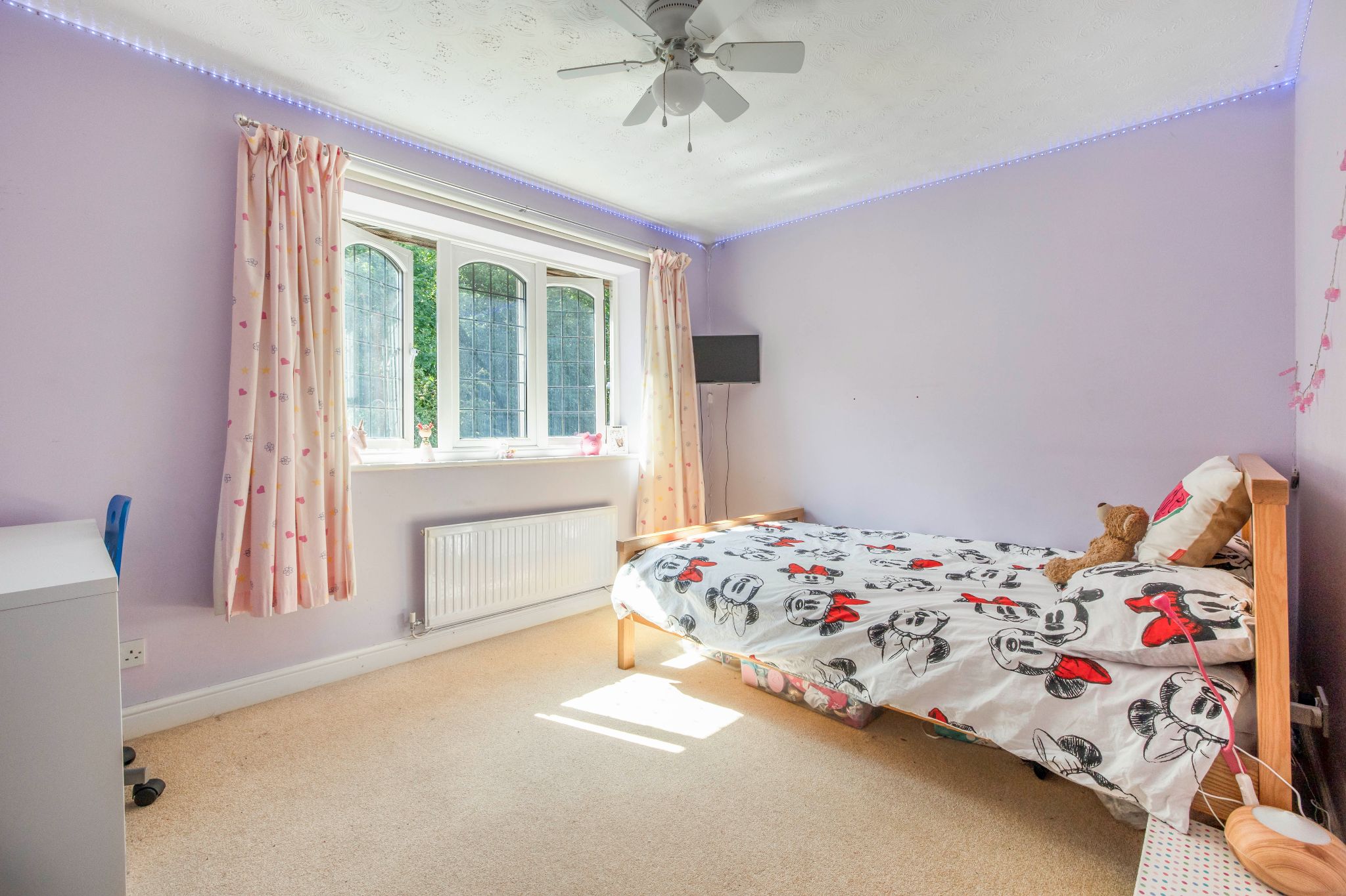 4 bedroom detached house Sale Agreed in Welwyn Garden City - Photograph 18