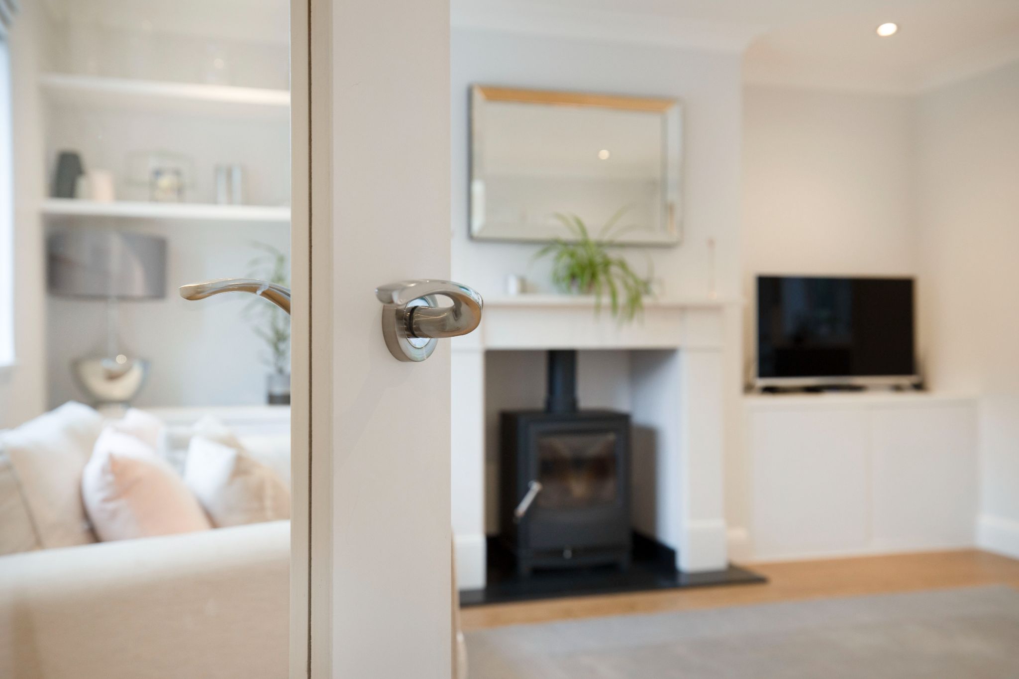 4 bedroom link detached house SSTC in Hatfield - Photograph 7