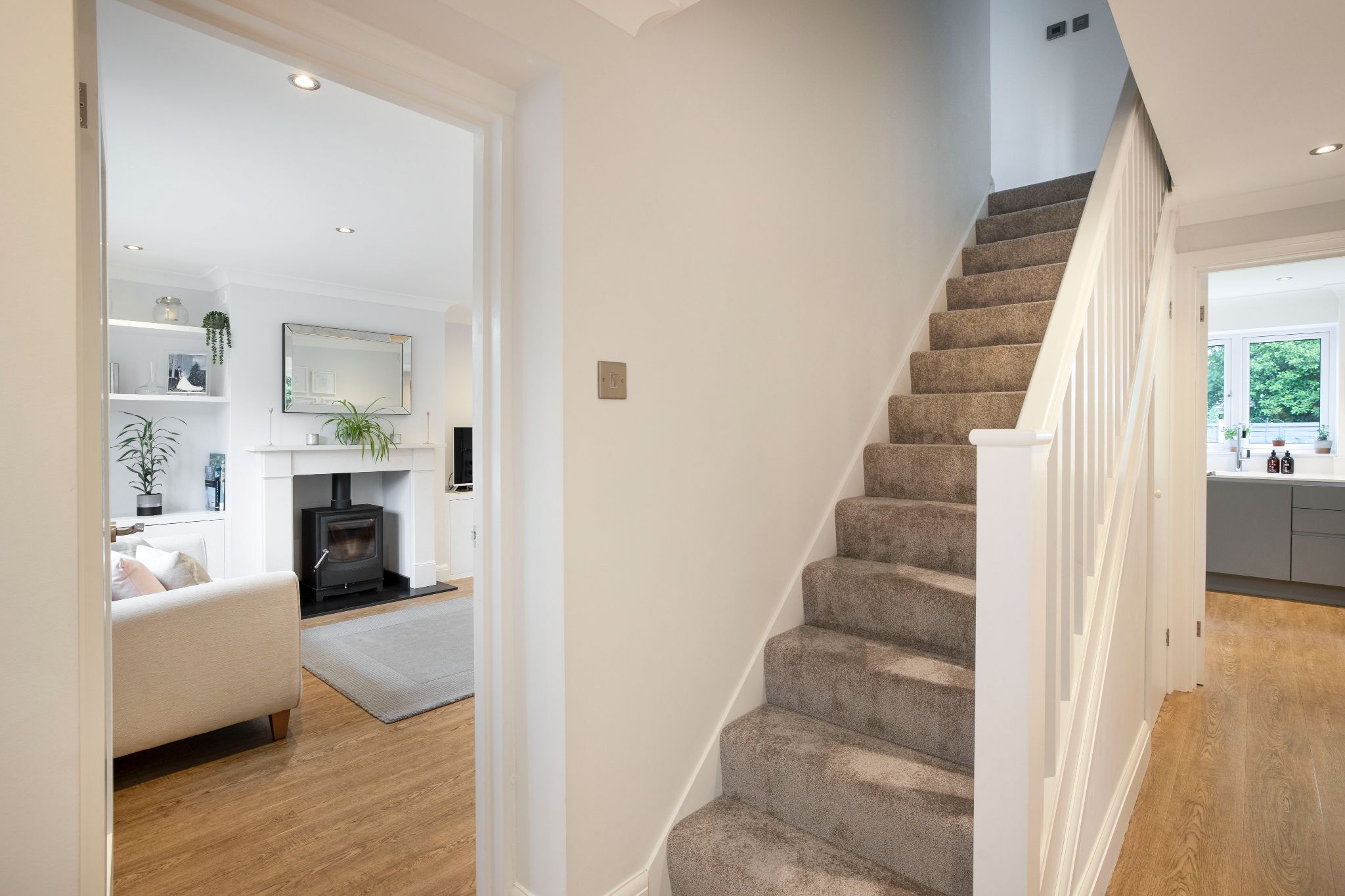 4 bedroom link detached house SSTC in Hatfield - Photograph 14