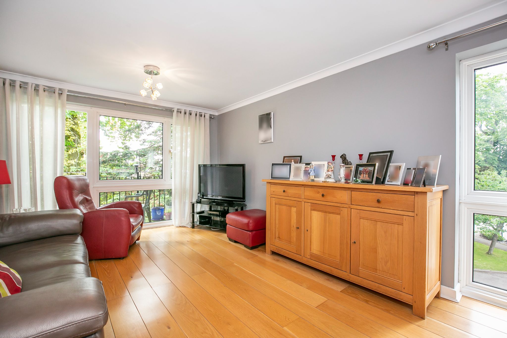 2 bedroom flat flat/apartment Sale Agreed in Potters Bar - Photograph 10