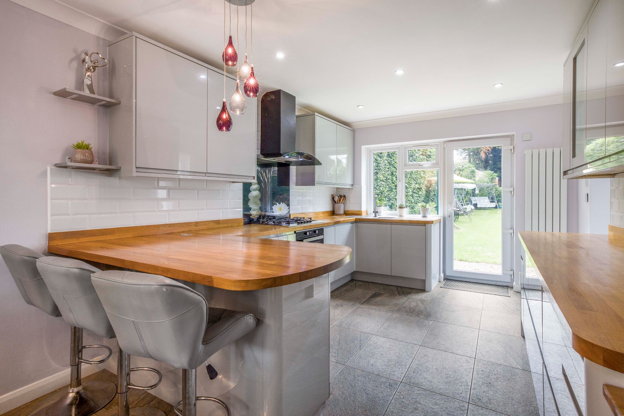 3 bedroom detached house SSTC in Brookmans Park - Photograph 11