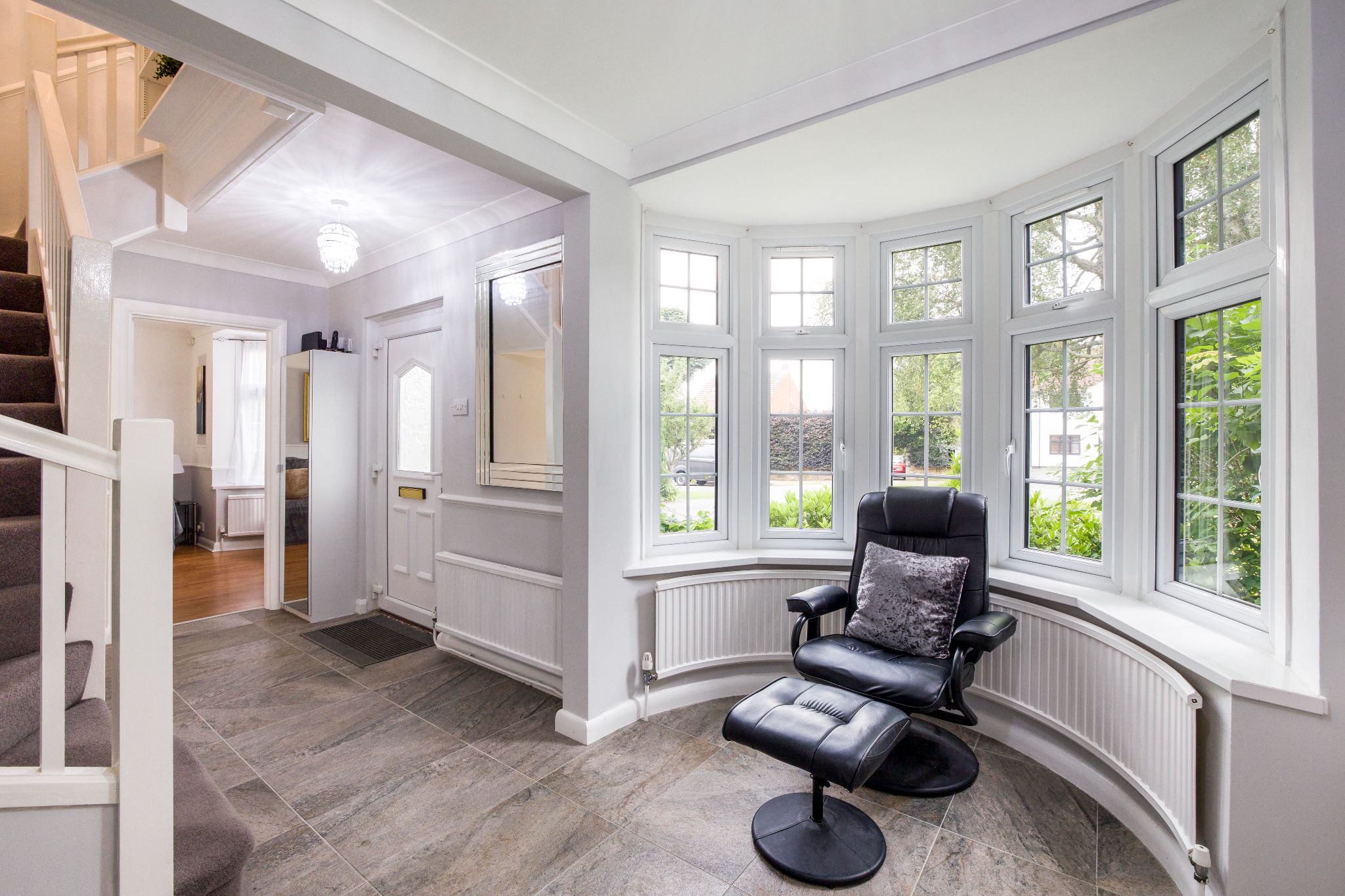 3 bedroom detached house SSTC in Brookmans Park - Photograph 9