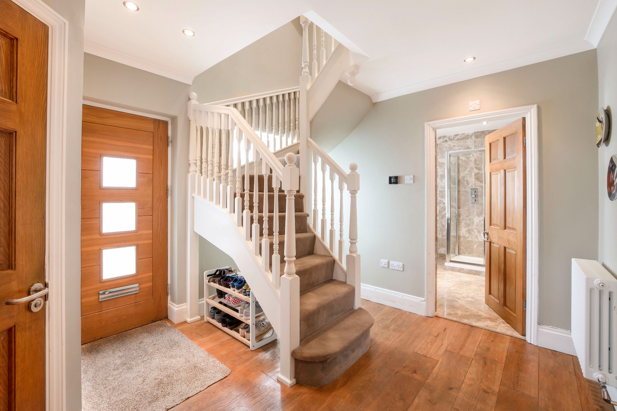 3 bedroom semi-detached house SSTC in Potters Bar - Photograph 8