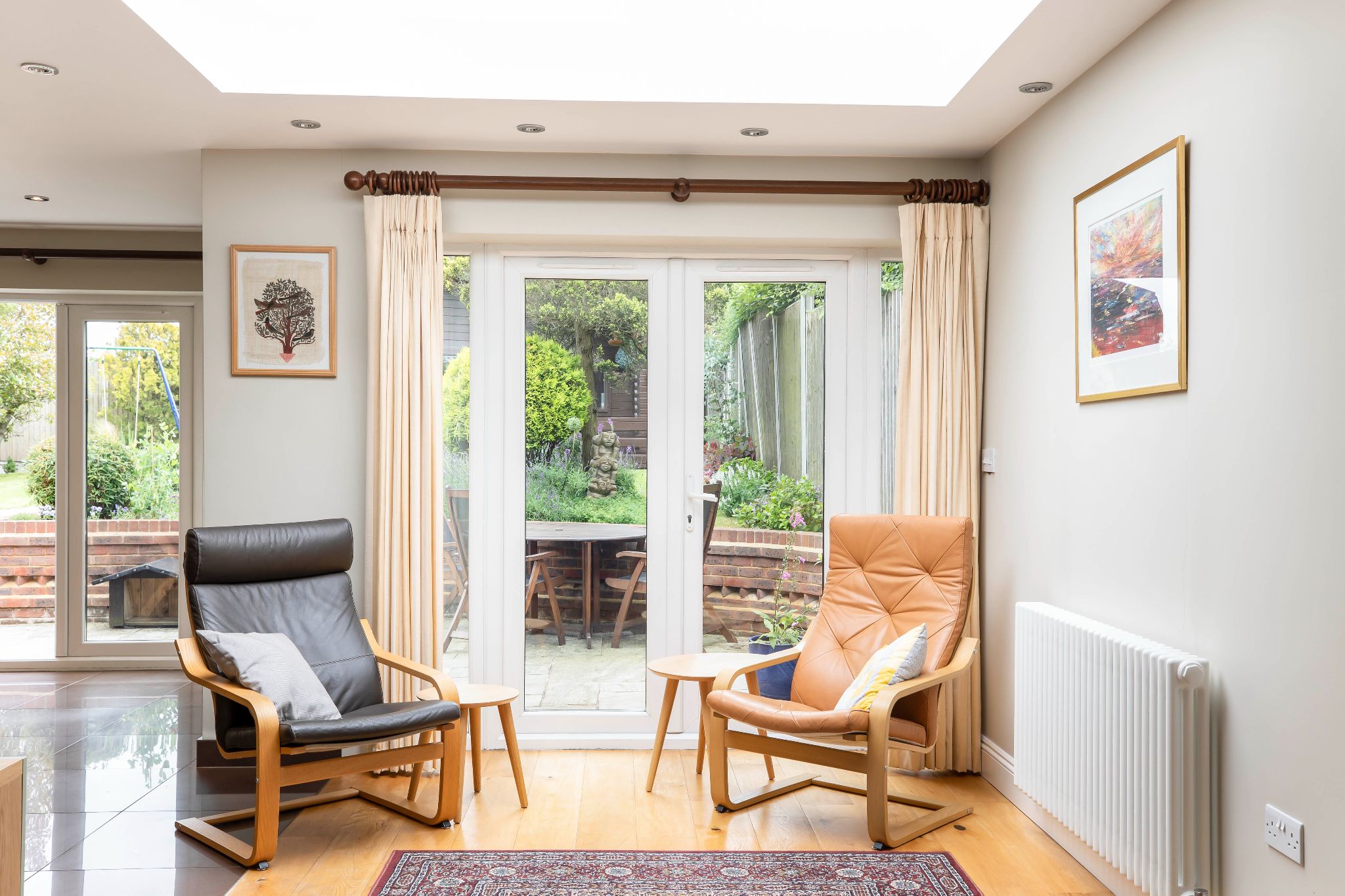 3 bedroom semi-detached house SSTC in Potters Bar - Photograph 7