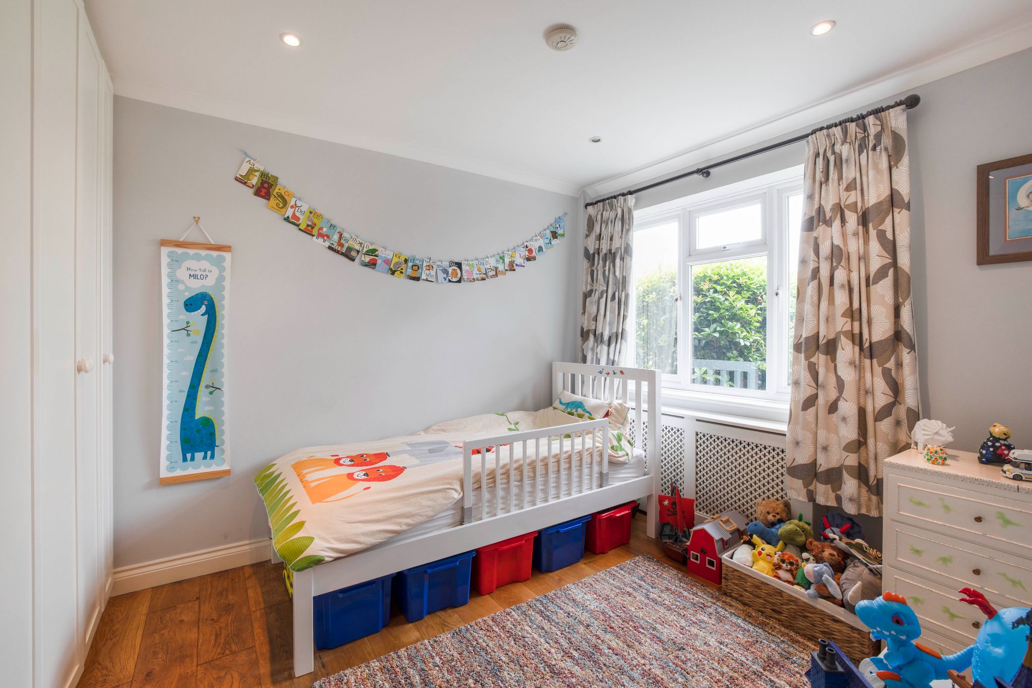 3 bedroom semi-detached house SSTC in Potters Bar - Photograph 13