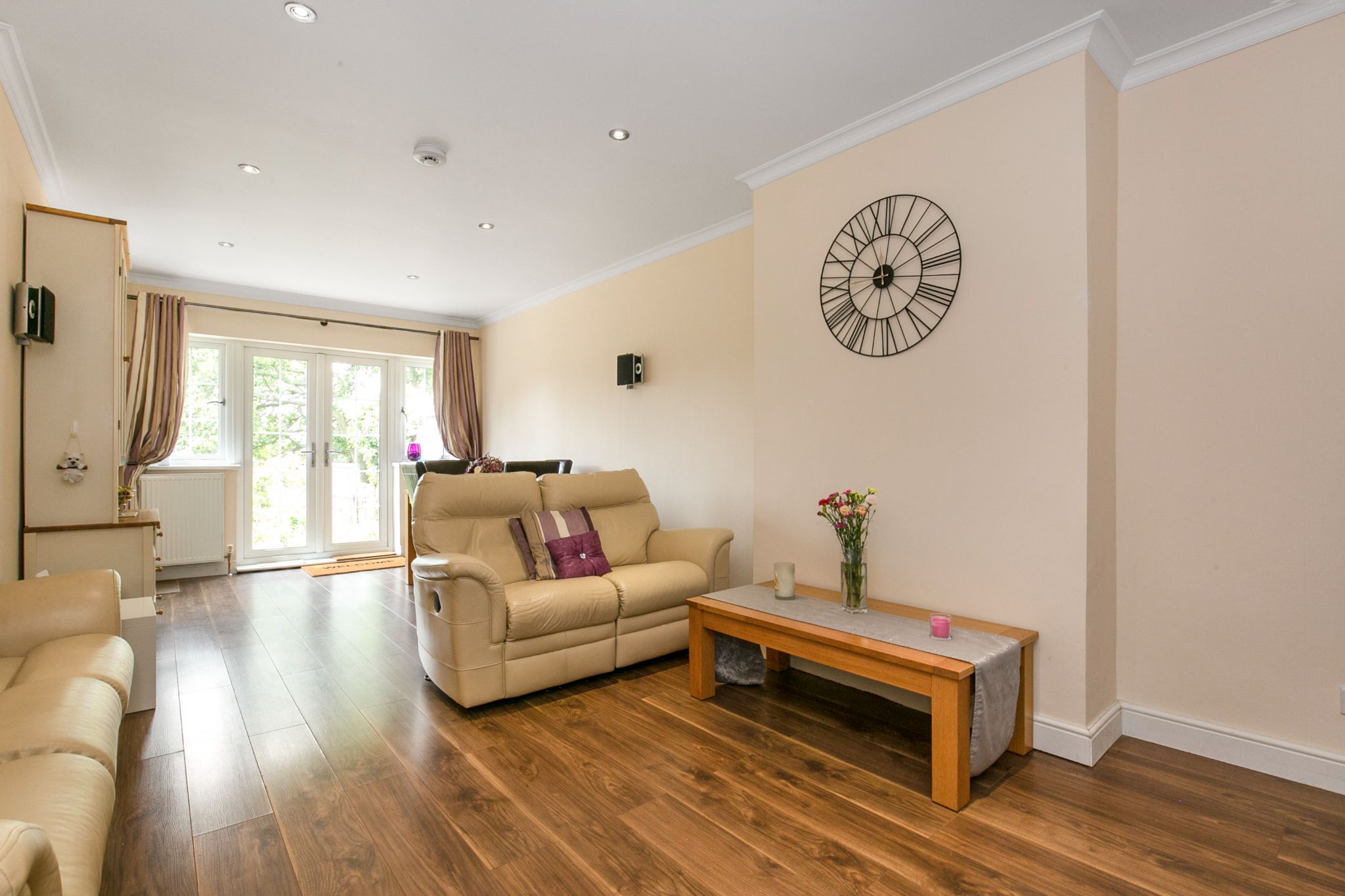 4 bedroom semi-detached bungalow Sale Agreed in Potters Bar - Photograph 5