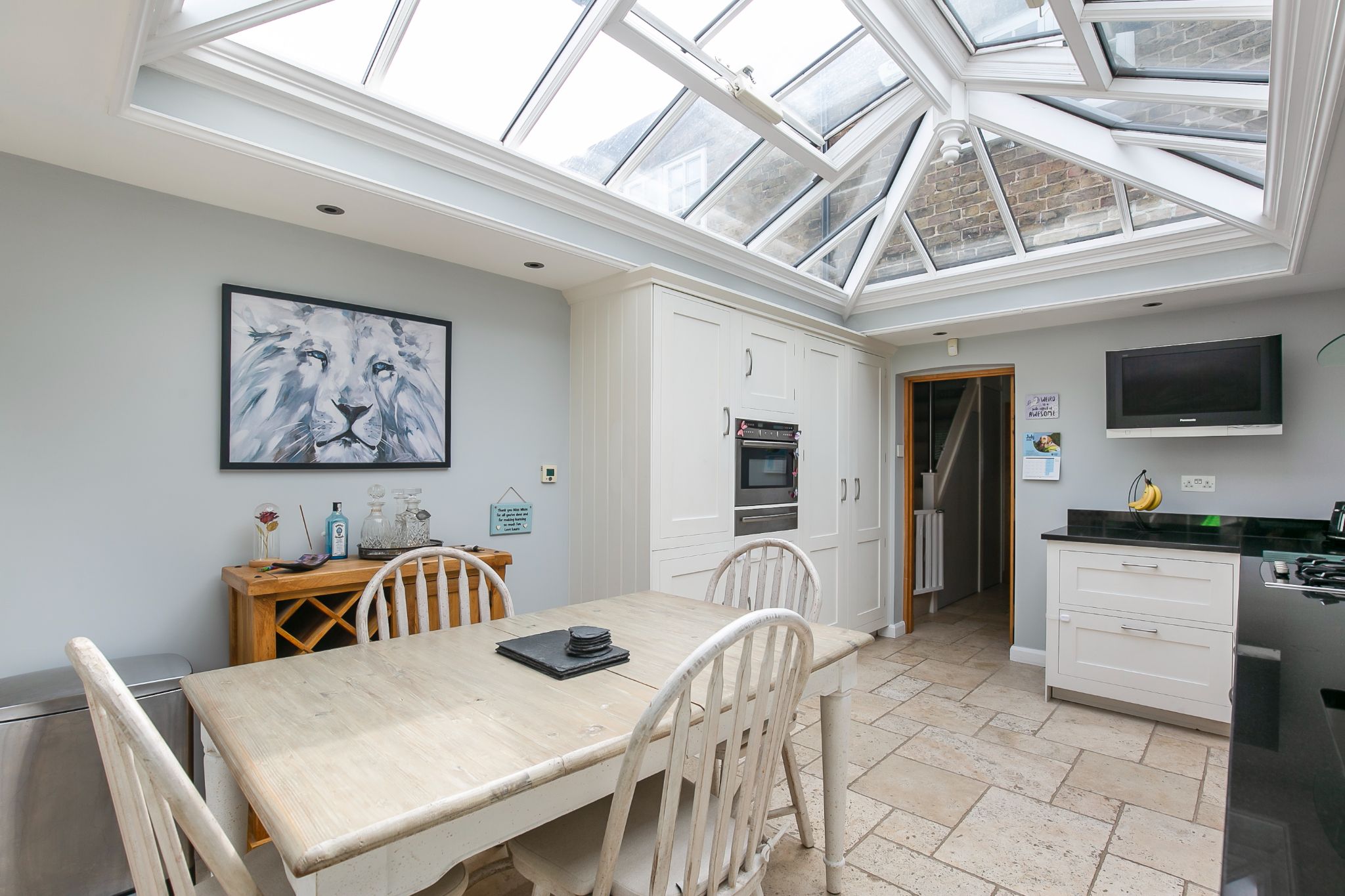 2 bedroom cottage house Sale Agreed in Hertfordshire - Photograph 5