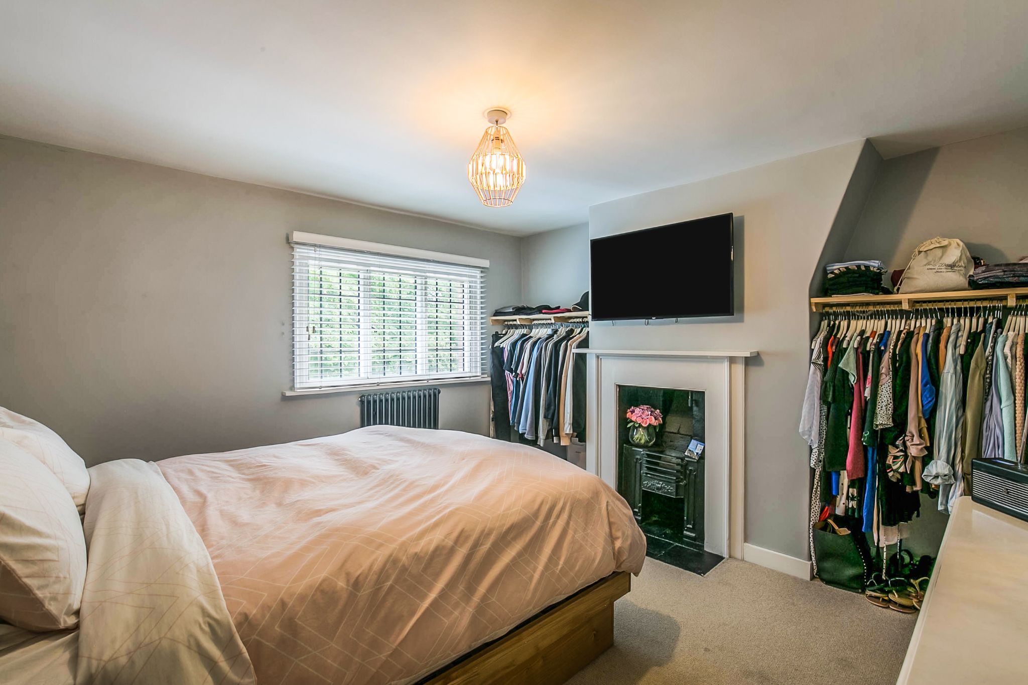 2 bedroom cottage house Sale Agreed in Hertfordshire - Photograph 9