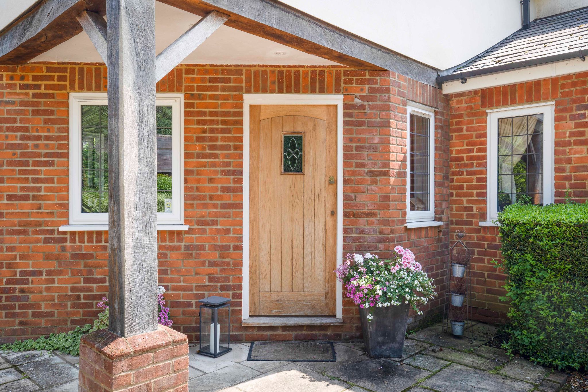 5 bedroom detached house Sale Agreed in Hertford - Photograph 14