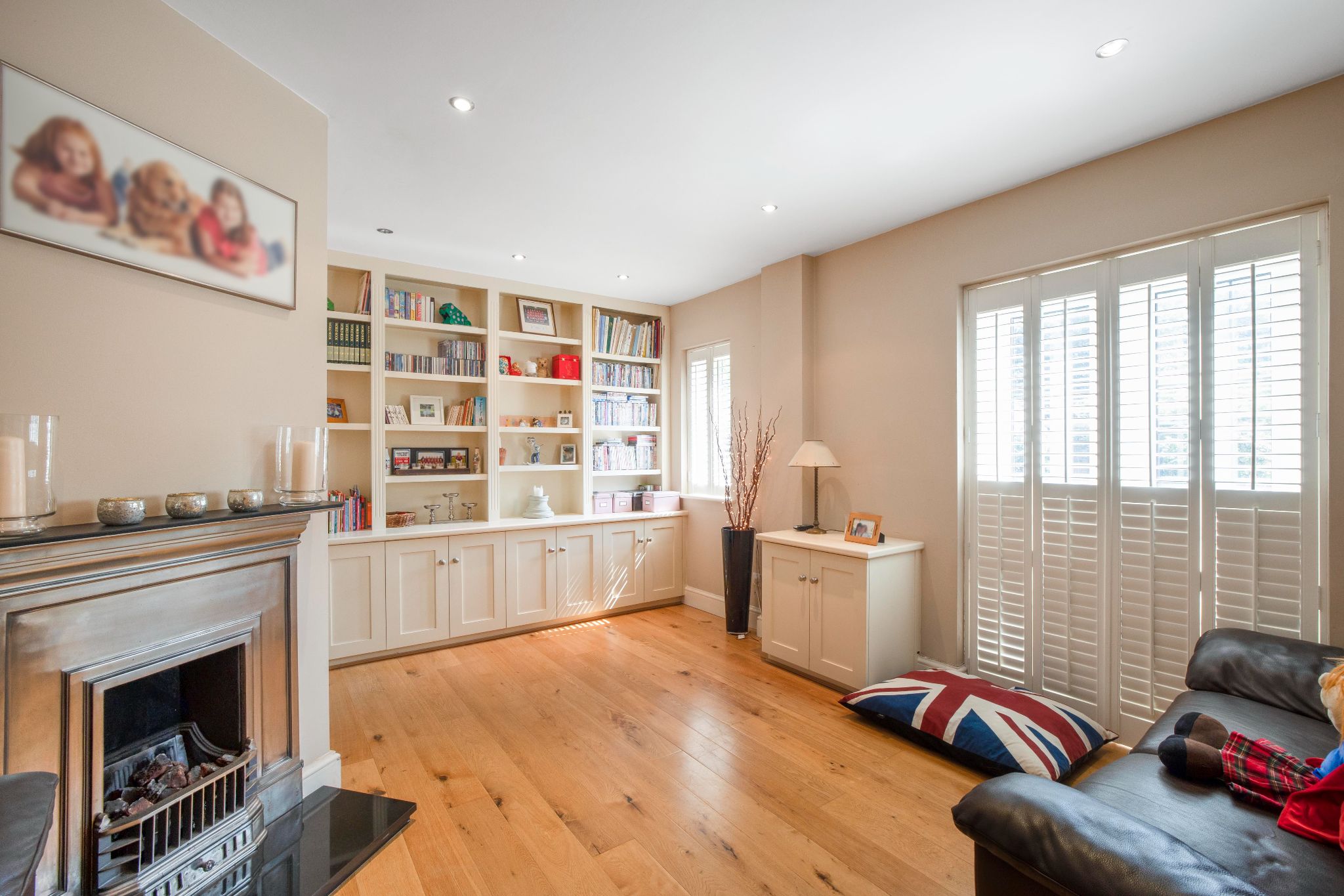5 bedroom detached house Sale Agreed in Hertford - Photograph 27