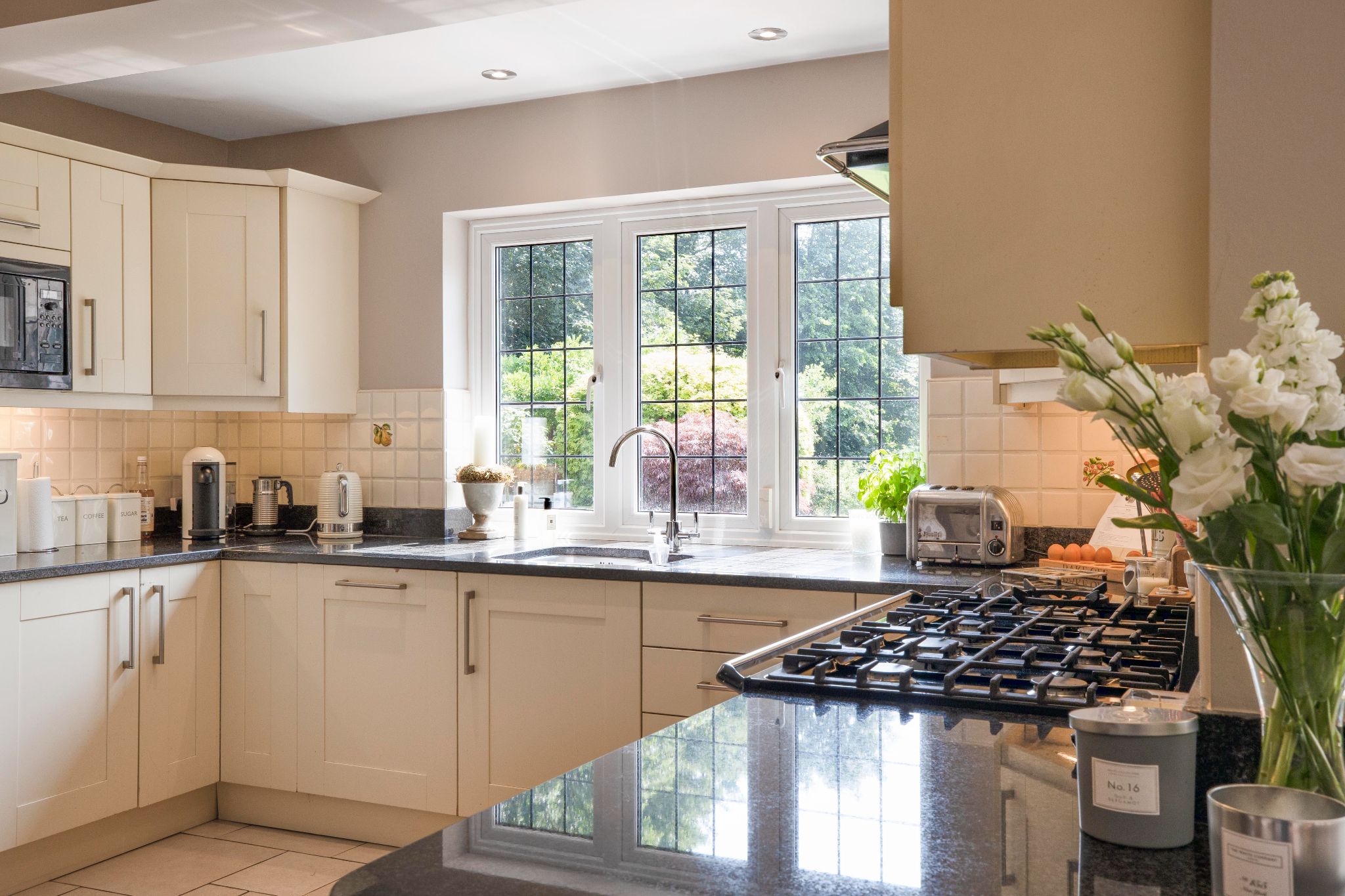 5 bedroom detached house Sale Agreed in Hertford - Photograph 28