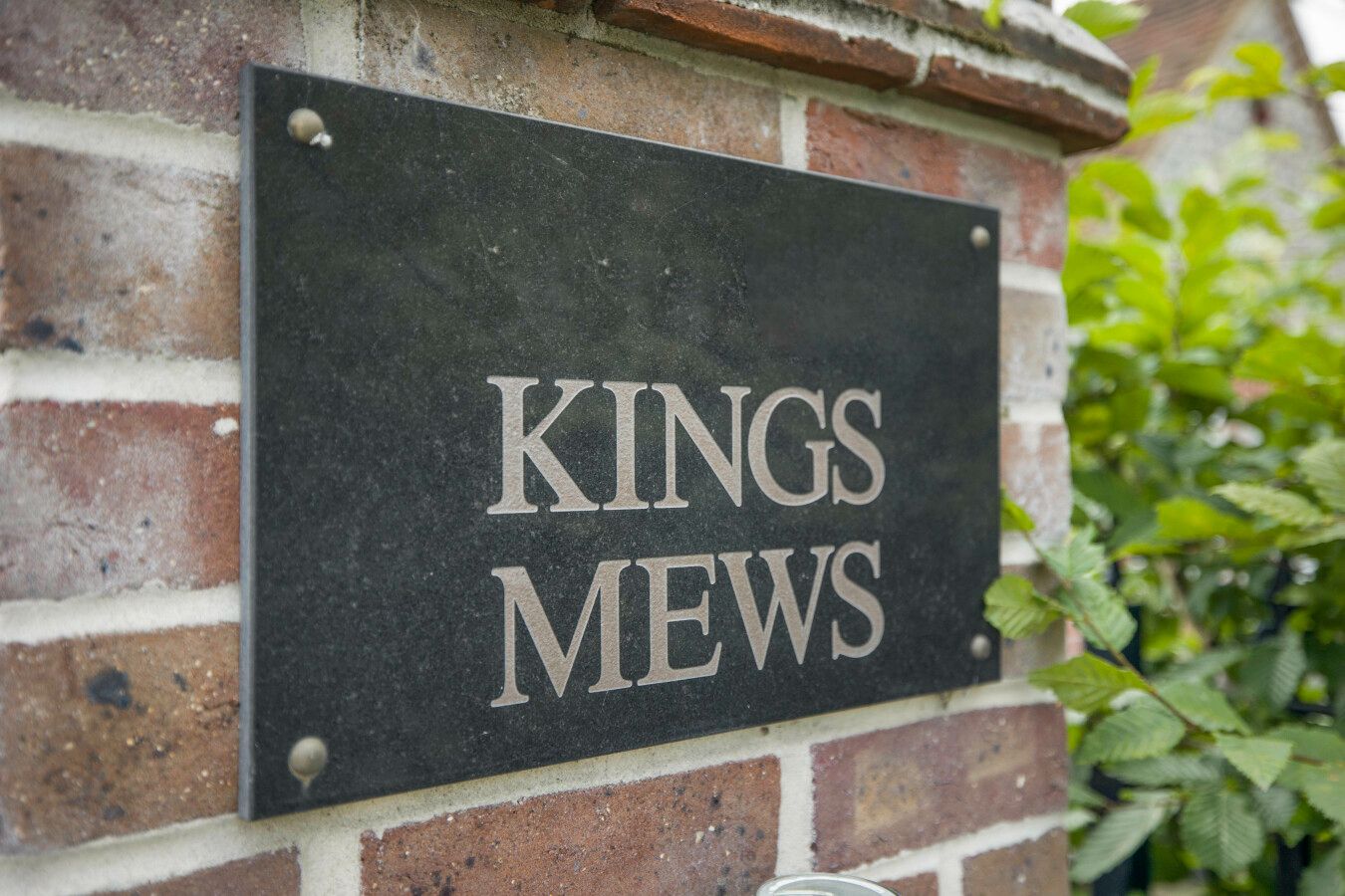 5 bedroom detached house SSTC in Kings Langley - Photograph 35