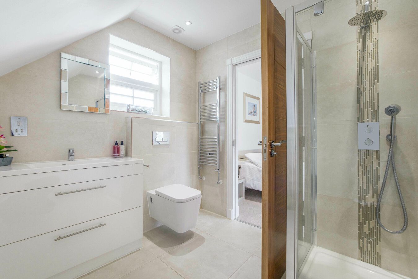 5 bedroom detached house SSTC in Kings Langley - Photograph 21