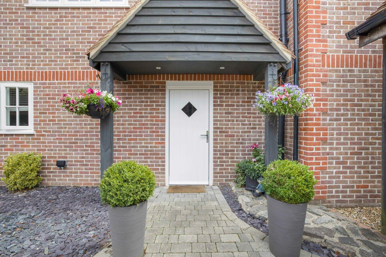 5 bedroom detached house SSTC in Kings Langley - Photograph 36