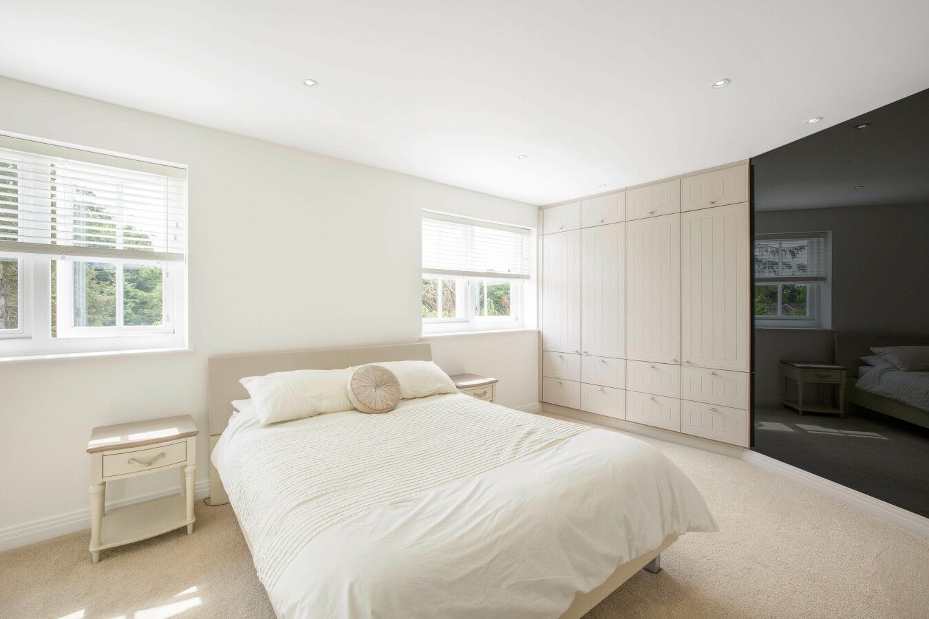 5 bedroom detached house SSTC in Kings Langley - Photograph 14