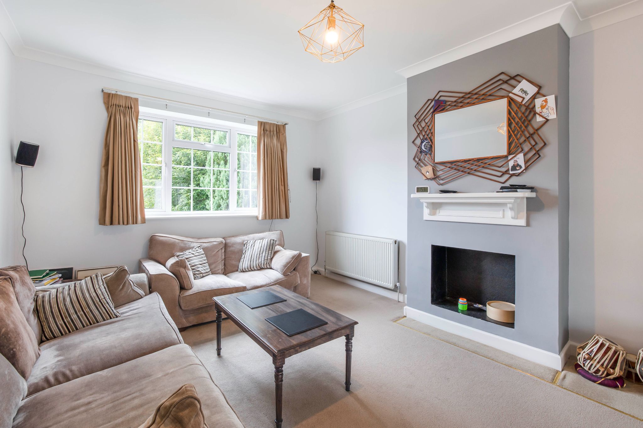 3 bedroom semi-detached house Sale Agreed in Potters Bar - Photograph 16