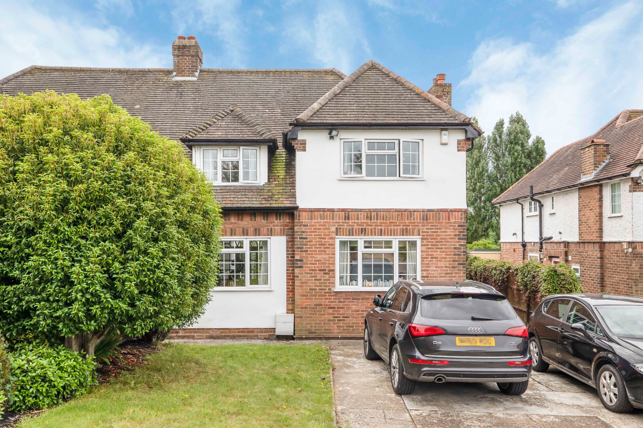 3 bedroom semi-detached house Sale Agreed in Potters Bar - Photograph 14