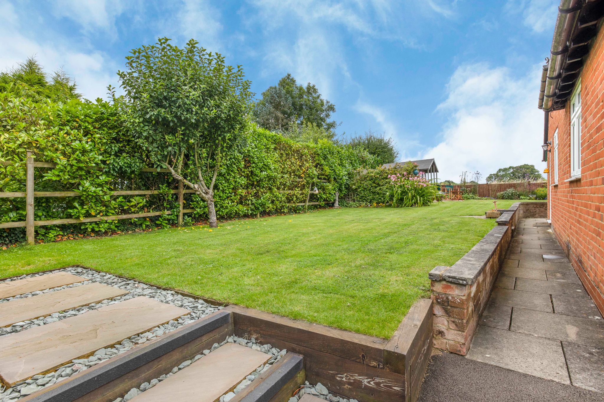 4 bedroom semi-detached bungalow Sale Agreed in Essendon - Photograph 3