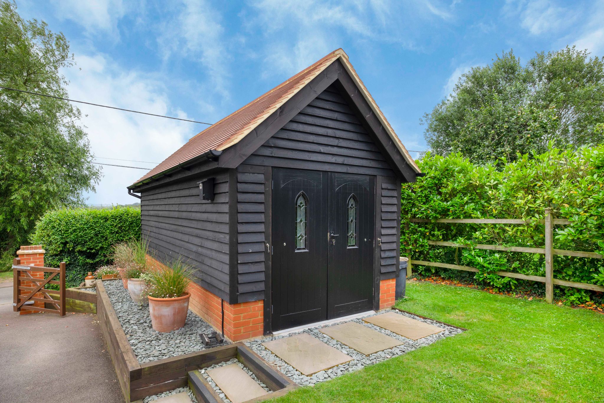 4 bedroom semi-detached bungalow Sale Agreed in Essendon - Photograph 4