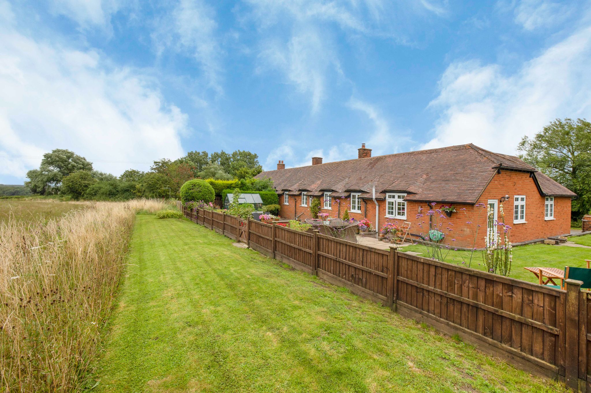 4 bedroom semi-detached bungalow Sale Agreed in Essendon - Photograph 9