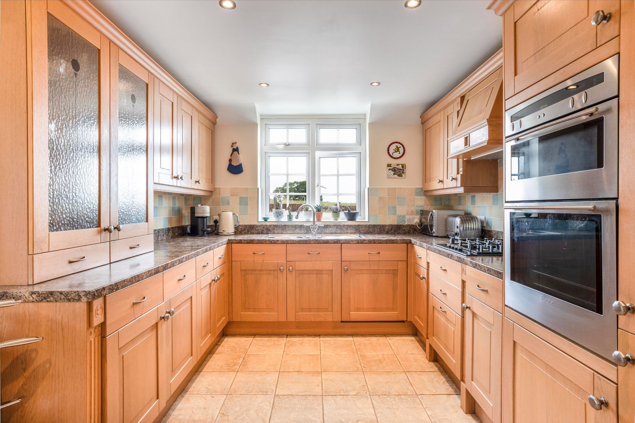4 bedroom semi-detached bungalow Sale Agreed in Essendon - Photograph 21