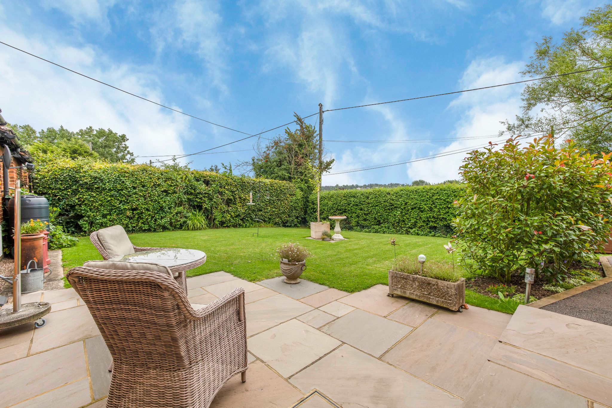 4 bedroom semi-detached bungalow Sale Agreed in Essendon - Photograph 32