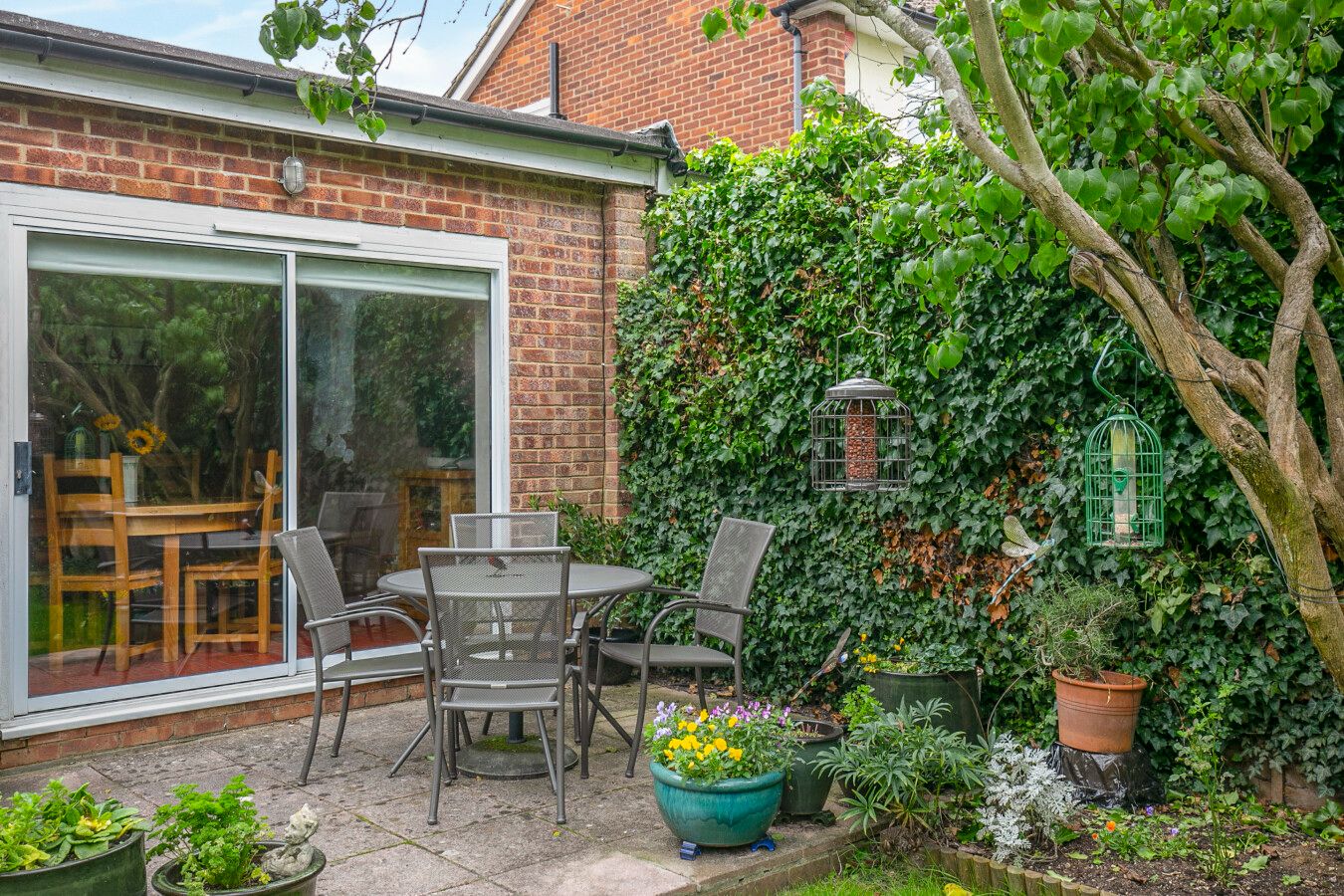 4 bedroom detached house SSTC in Potters Bar - Photograph 33