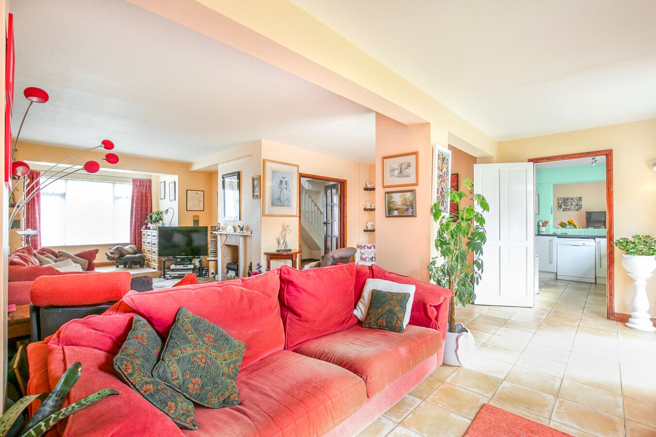4 bedroom detached house SSTC in Potters Bar - Photograph 27