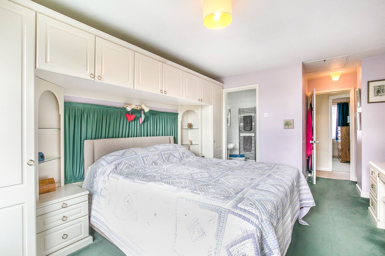 4 bedroom detached house SSTC in Potters Bar - Photograph 17