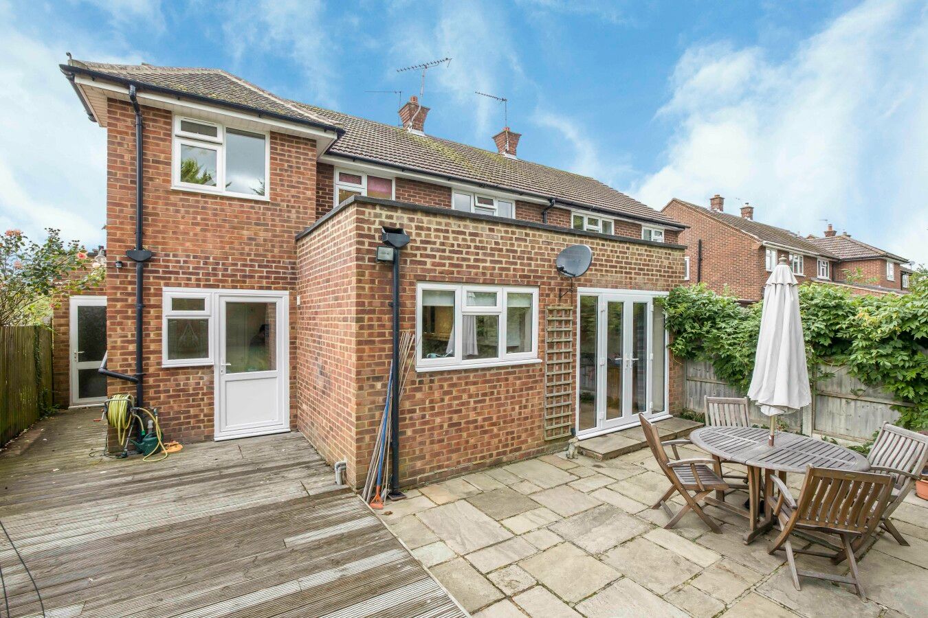 4 bedroom semi-detached house SSTC in Welham Green - Photograph 19