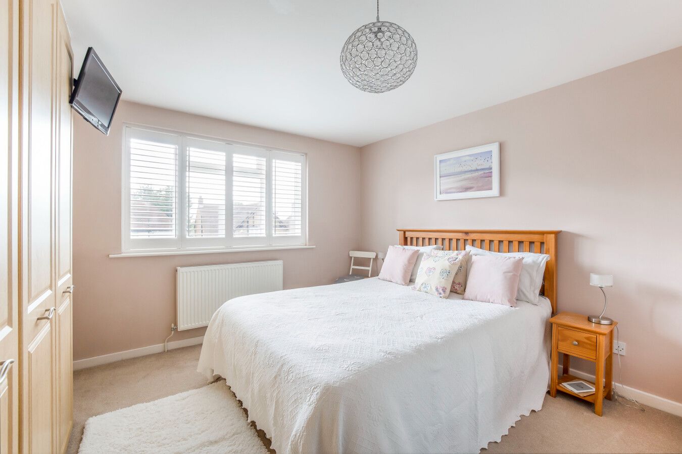 5 bedroom semi-detached house Sale Agreed in Potters Bar - Photograph 17