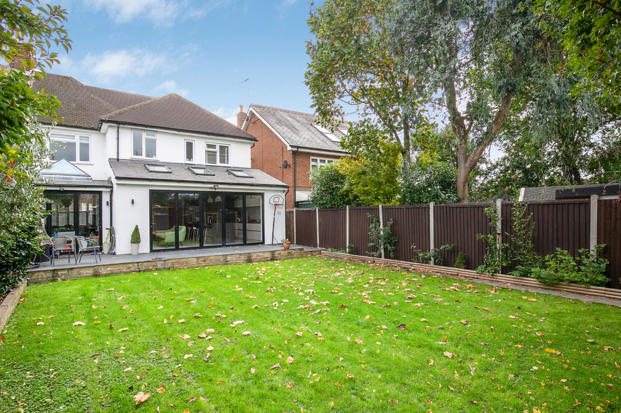 4 bedroom semi-detached house Sale Agreed in Barnet - Photograph 27