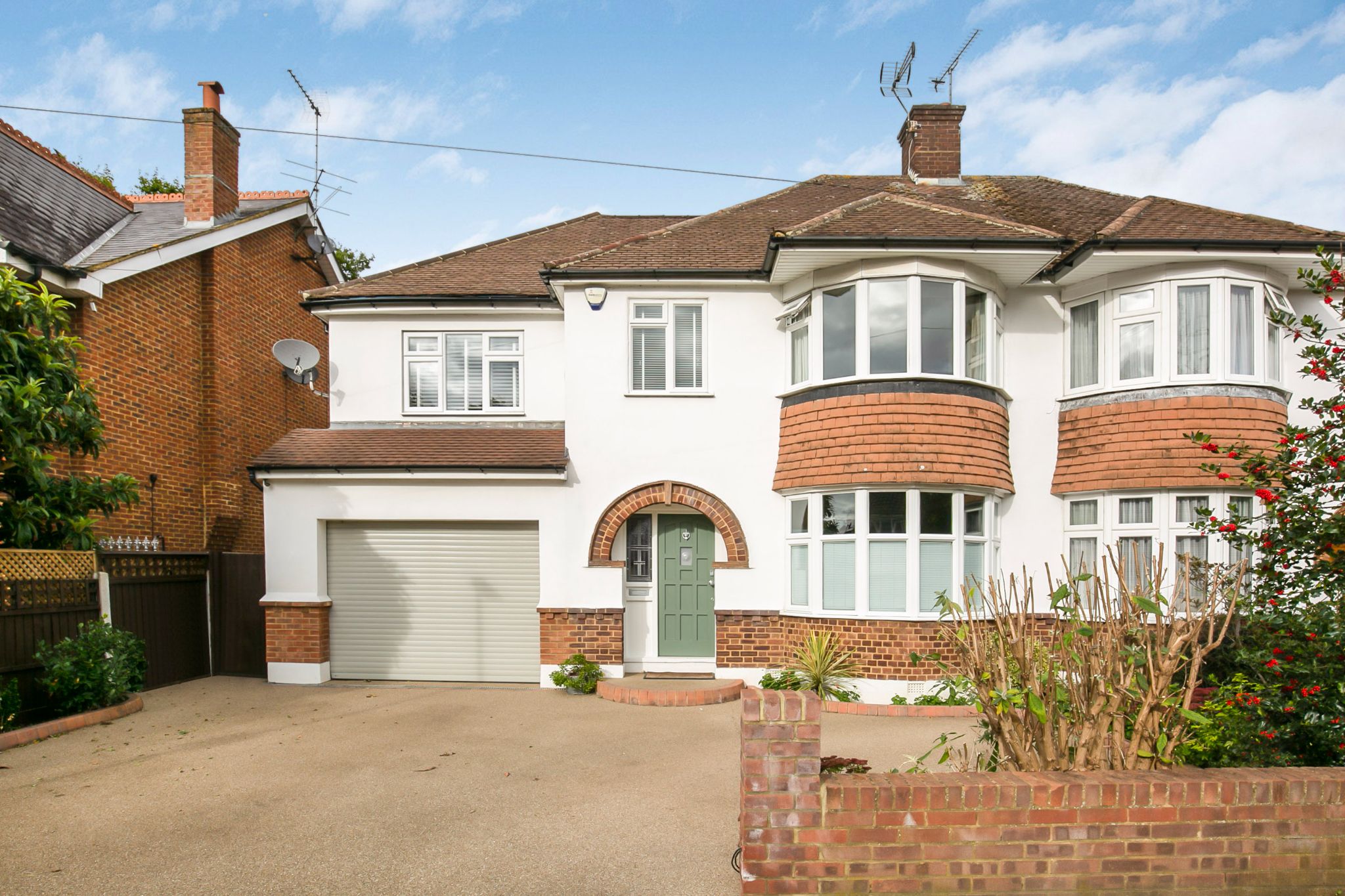 4 bedroom semi-detached house Sale Agreed in Barnet - Photograph 29