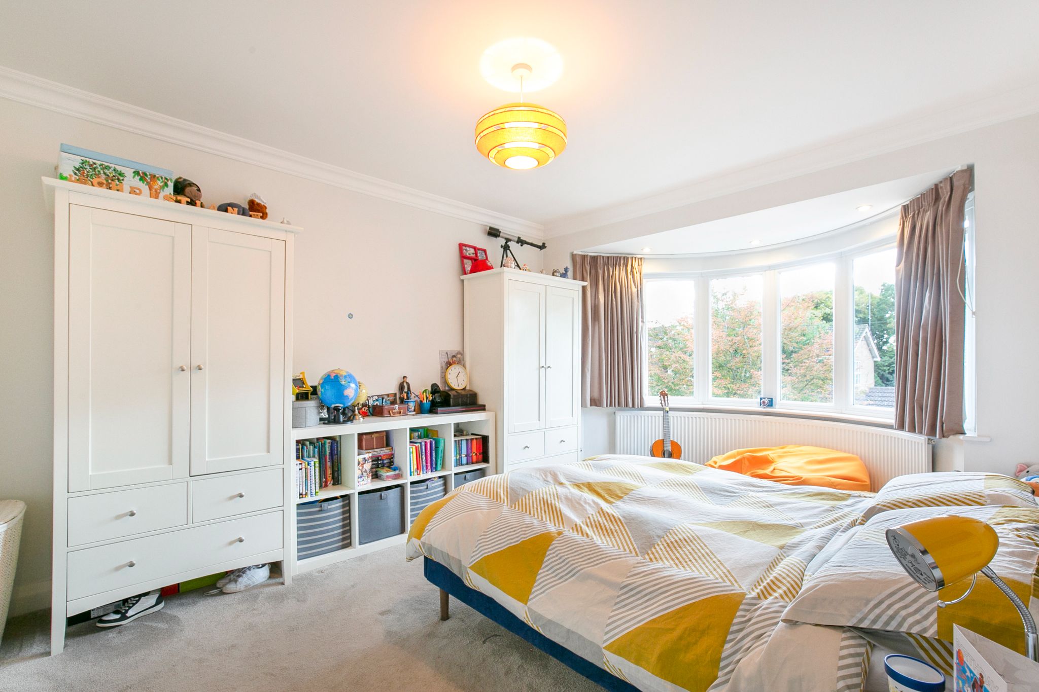 4 bedroom semi-detached house Sale Agreed in Barnet - Photograph 10