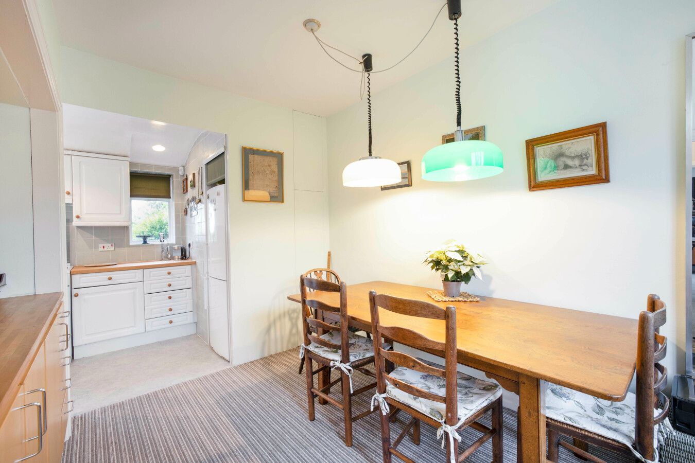 3 bedroom semi-detached house Sale Agreed in North Mymms - Photograph 6