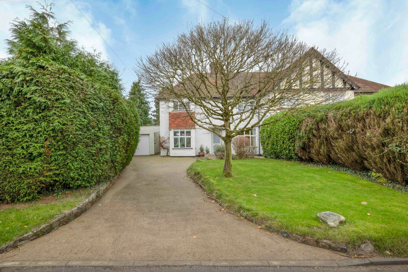 3 bedroom semi-detached house Sale Agreed in North Mymms - Photograph 1