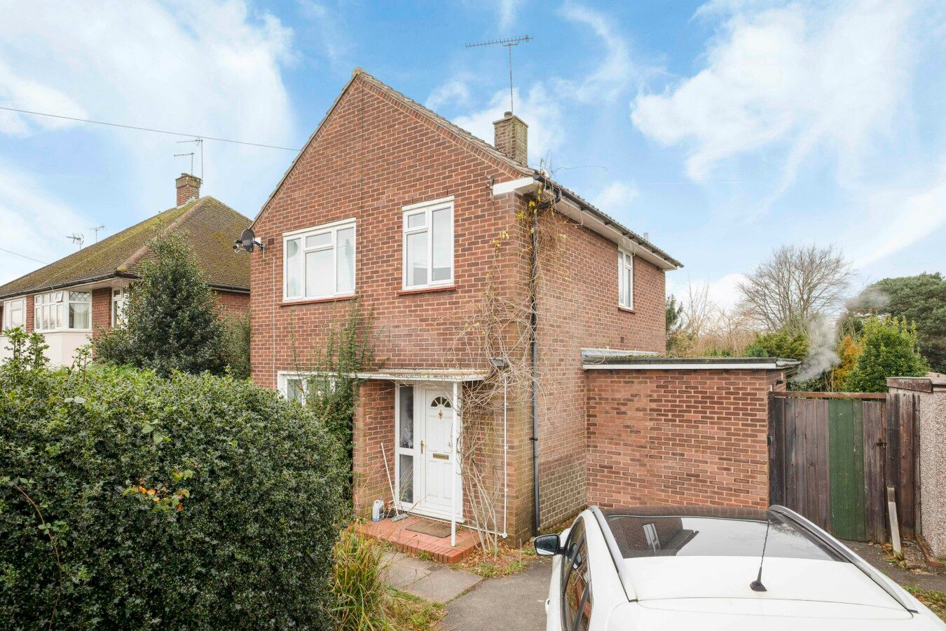 3 bedroom detached house For Sale in Brookmans Park - Photograph 16
