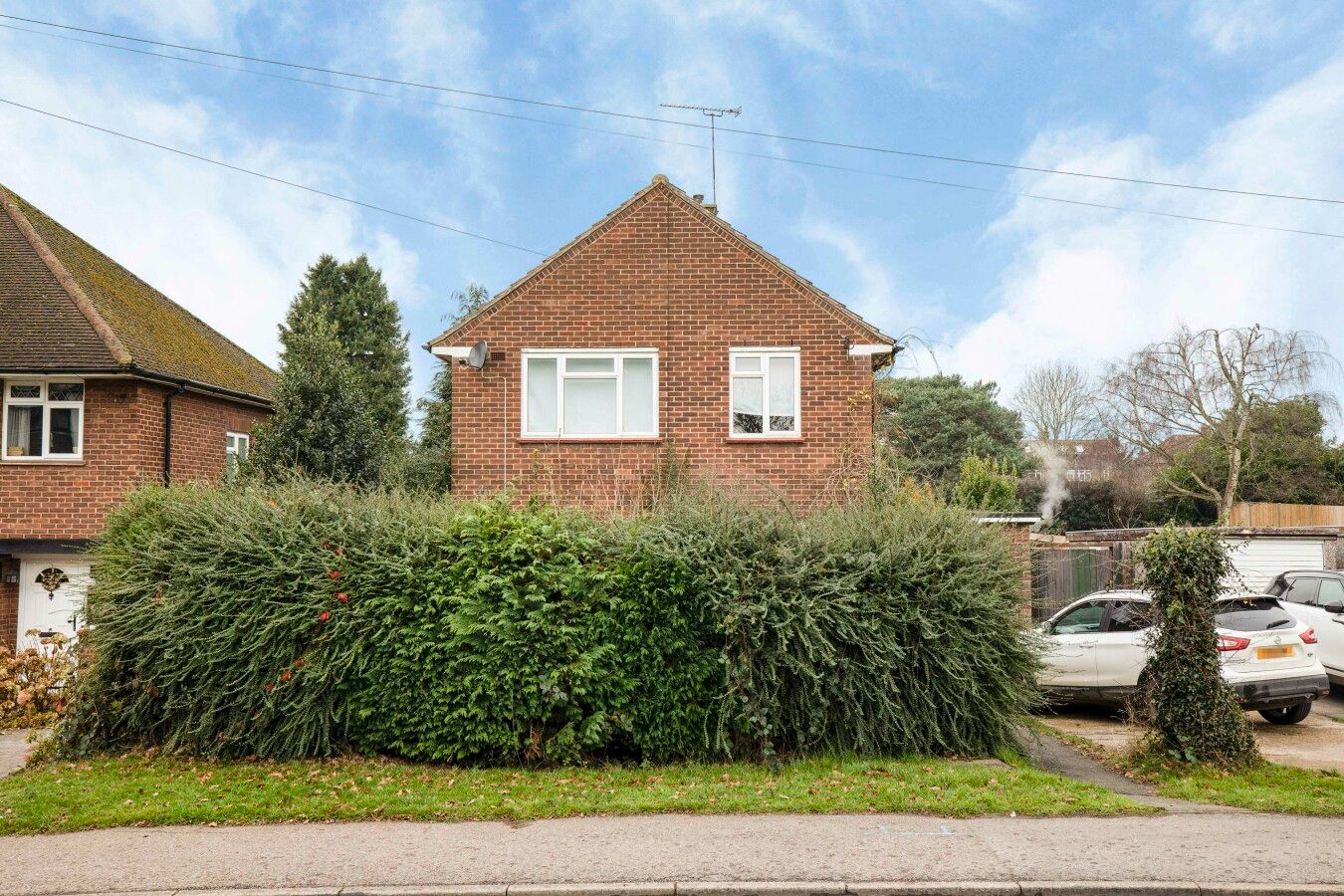 3 bedroom detached house For Sale in Brookmans Park - Photograph 17