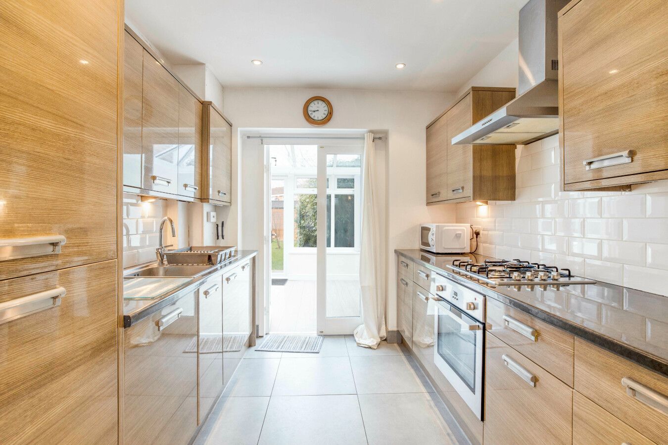 2 bedroom semi-detached bungalow For Sale in North Mymms - Photograph 3
