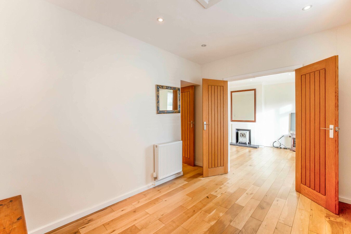 2 bedroom semi-detached bungalow For Sale in North Mymms - Photograph 8