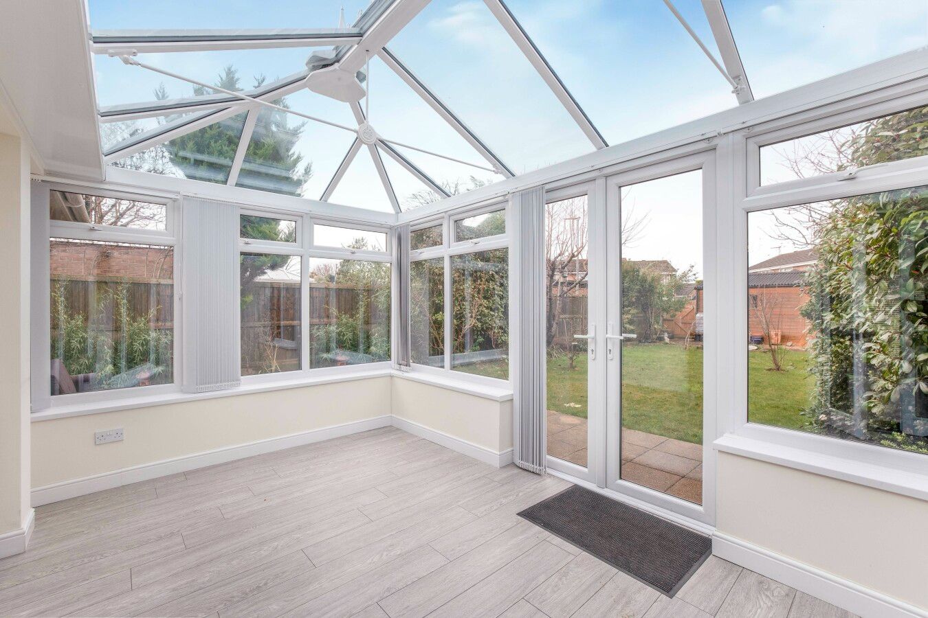 2 bedroom semi-detached bungalow For Sale in North Mymms - Photograph 7