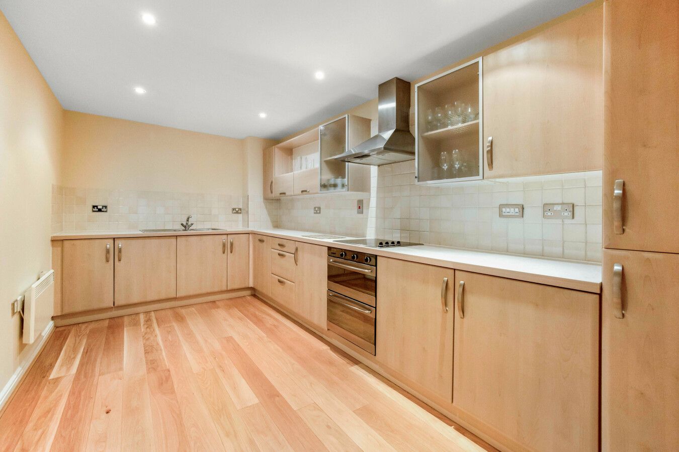 2 bedroom flat flat/apartment For Sale in Barnet - Photograph 17