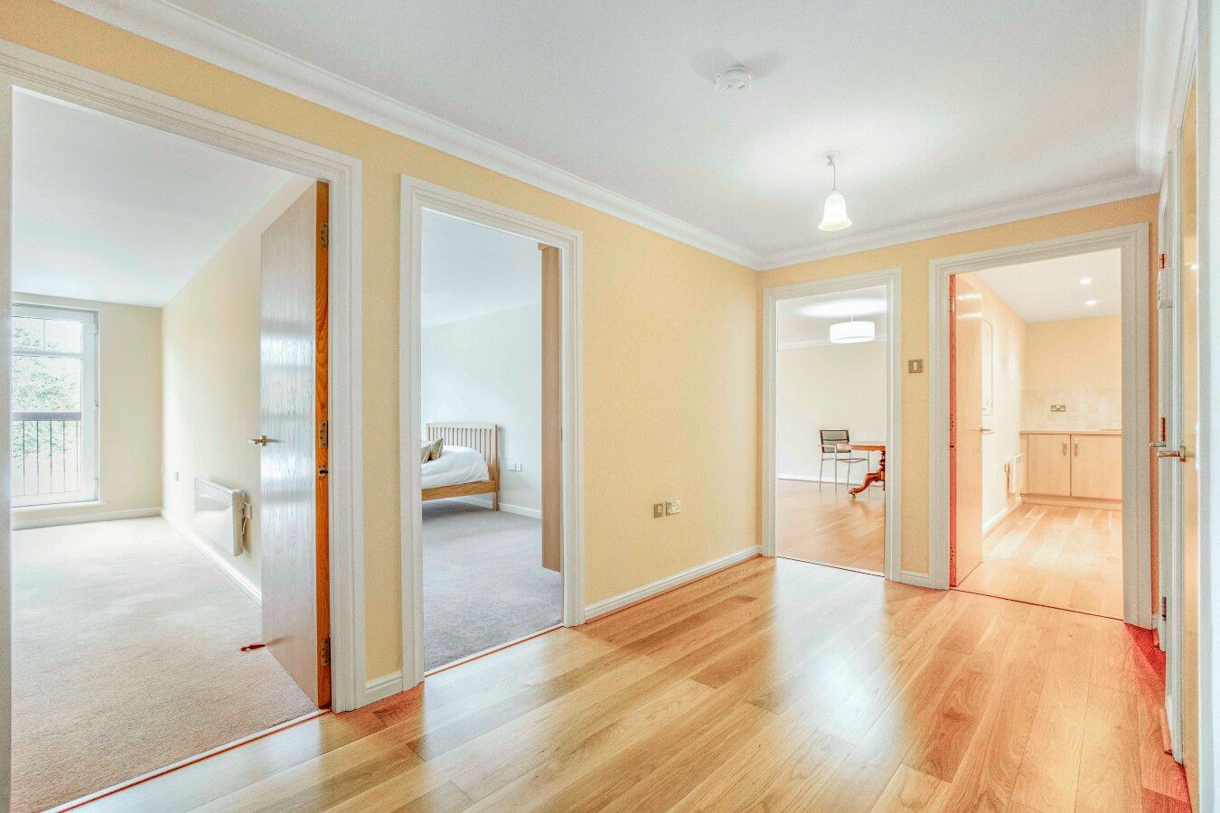 2 bedroom flat flat/apartment For Sale in Barnet - Photograph 9