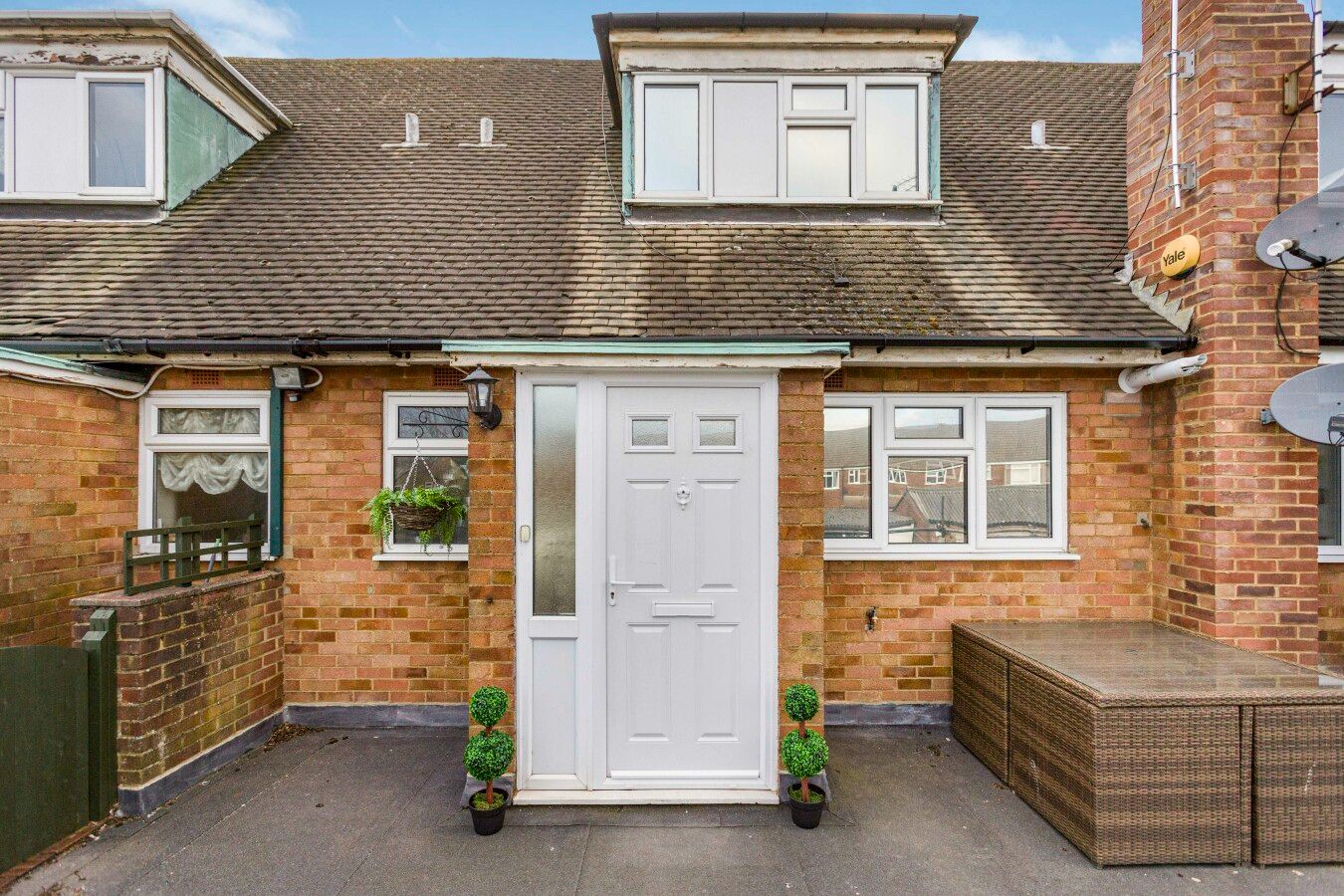 2 bedroom duplex flat/apartment SSTC in Potters Bar - Photograph 13