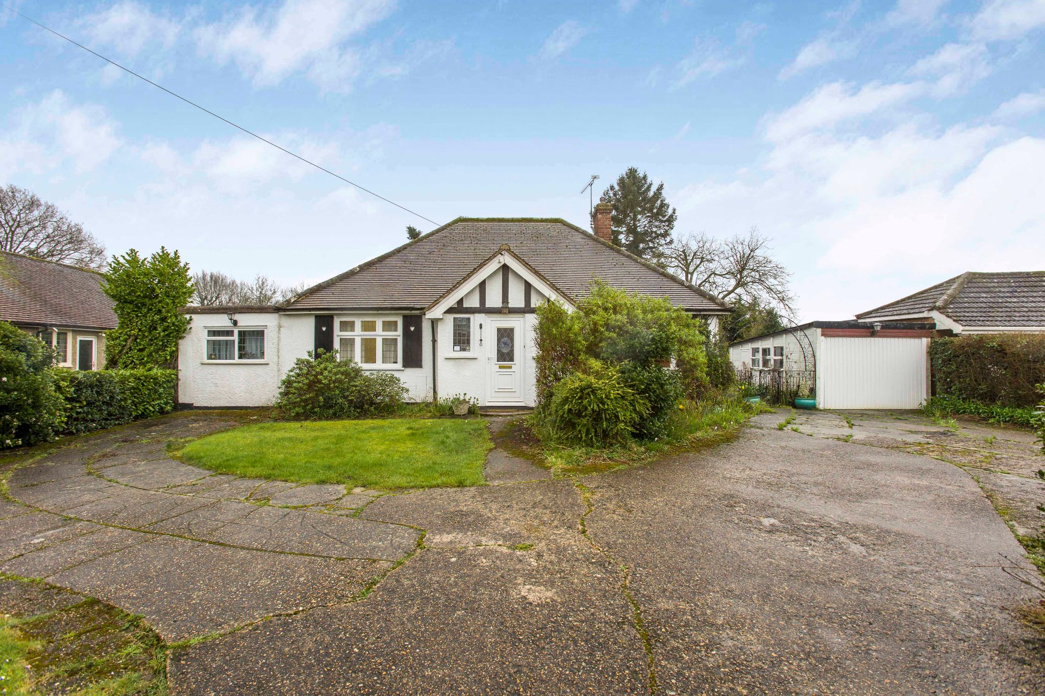 2 bedroom detached bungalow Sale Agreed in Hatfield - Photograph 20