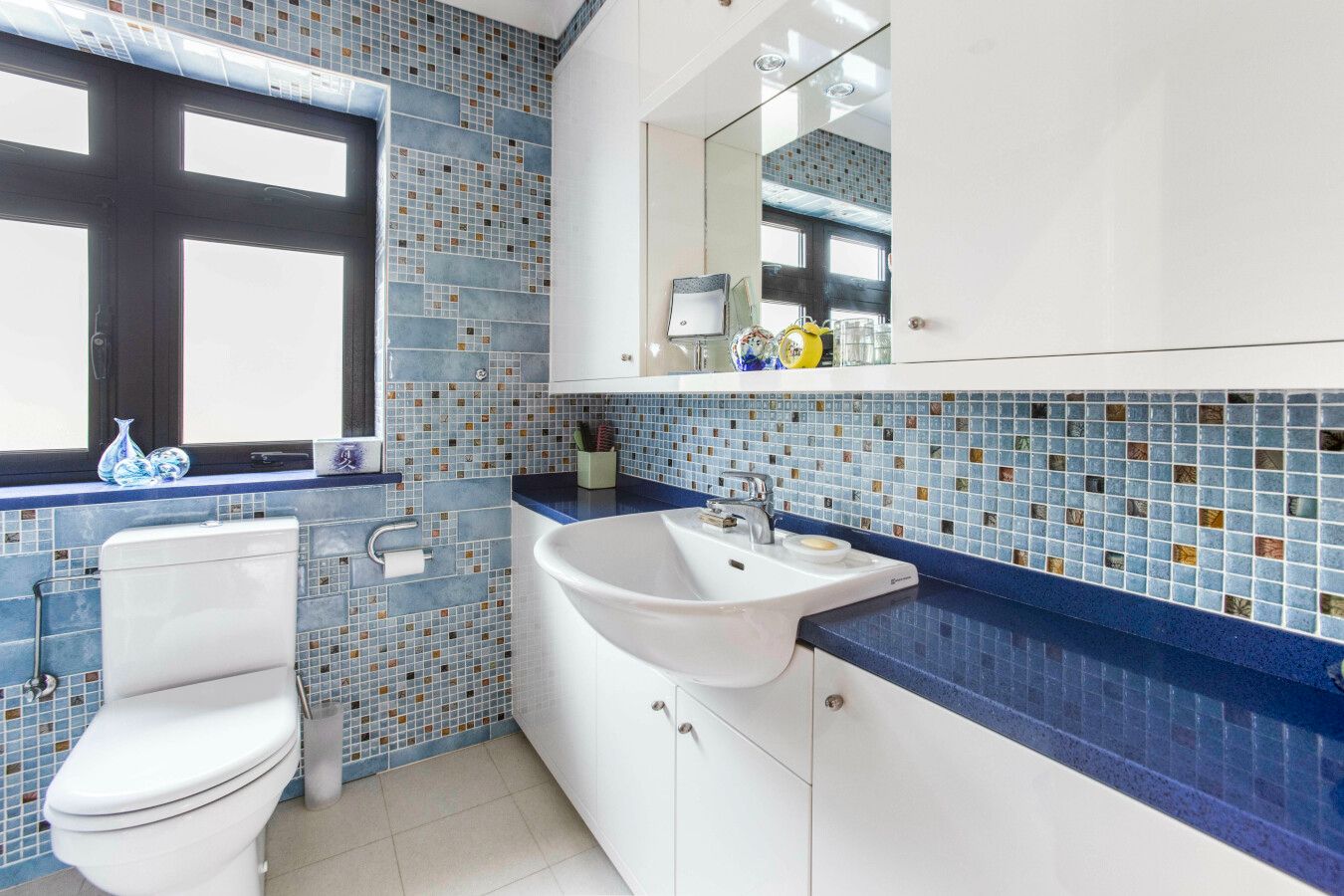 5 bedroom detached house For Sale in Potters Bar - Photograph 28