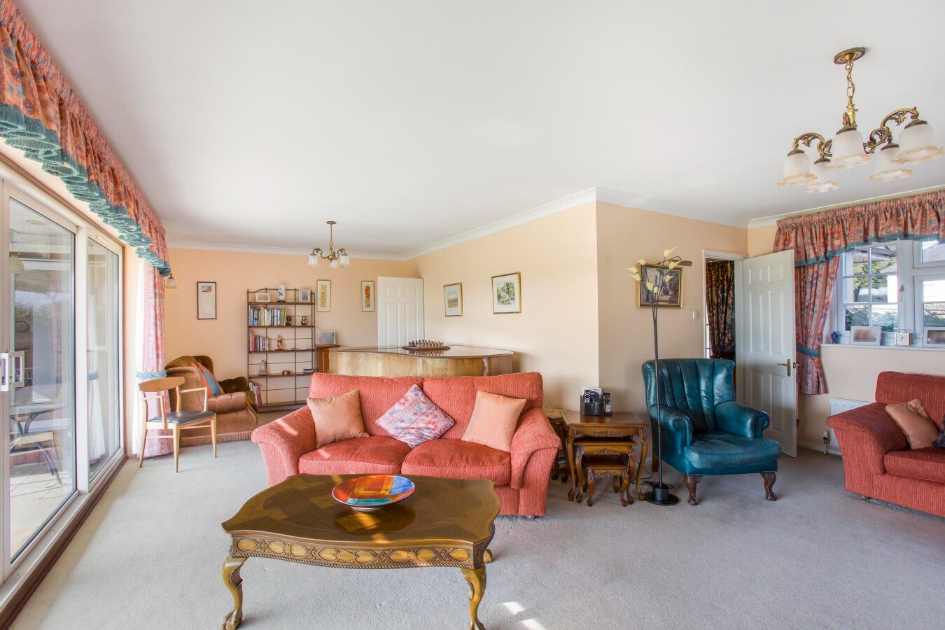 4 bedroom detached house Sale Agreed in Northaw - Photograph 28